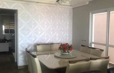 Imagem: A casa possui 3 Dormitórios, 1 Suíte, 4 Banheiros, 2 Vagas