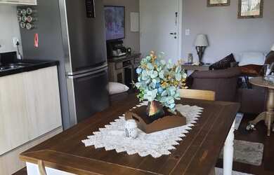 Imagem: O apartamento possui 2 Dormitórios, 1 Suíte, 2 Banheiros