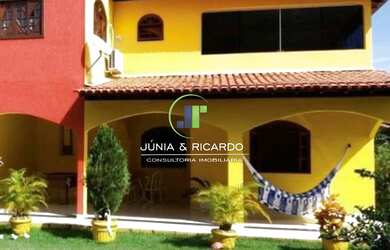 Imagem: A chácara possui 5 Dormitórios, 2 Suítes, 4 Banheiros, 3