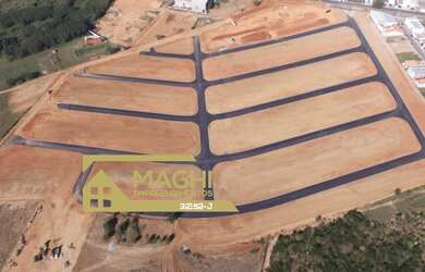 Imagem: O terreno possui 200m² de Área, Imóvel novo e está localizado