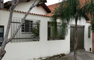 Imagem 1: Casa de 03 Dormitórios Salão Comercial em Porto Feliz/SP