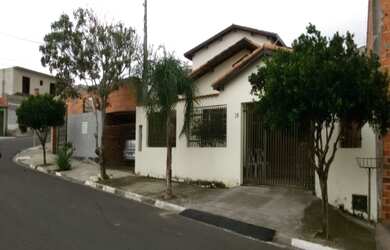 Imagem 3: Casa de 03 Dormitórios Salão Comercial em Porto Feliz/SP