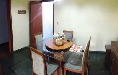 Imagem: A casa possui 3 Dormitórios, 1 Suíte, 1 Banheiro, 317m² de