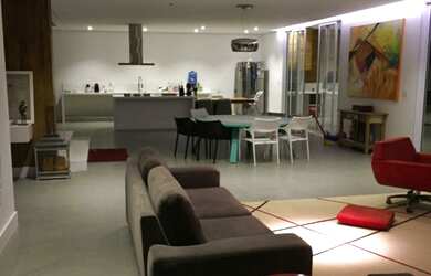 Imagem: A casa possui 4 Dormitórios, 4 Suítes, 3 Banheiros, 1.000m²