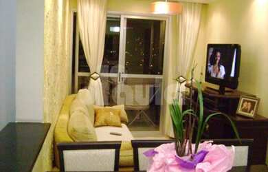 Imagem: O apartamento possui 2 Dormitórios, 1 Suíte, 2 Banheiros