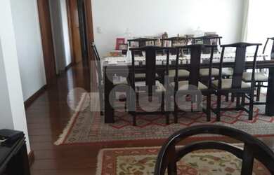 Imagem: O apartamento possui 4 Dormitórios, 1 Suíte, 2 Banheiros