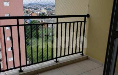 Imagem: O apartamento possui 3 Dormitórios, 1 Banheiro, 1 Vaga na garagem