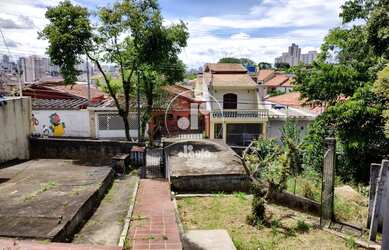 Imagem: O terreno possui 427m² de Área Privada, Imóvel novo e está