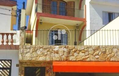 Imagem: A casa possui 3 Dormitórios, 1 Suíte, 2 Banheiros, 2 Vagas