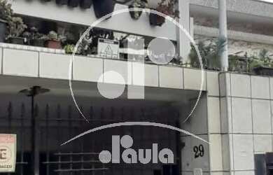 Imagem: A casa possui 3 Dormitórios, 1 Suíte, 4 Banheiros, 4 Vagas