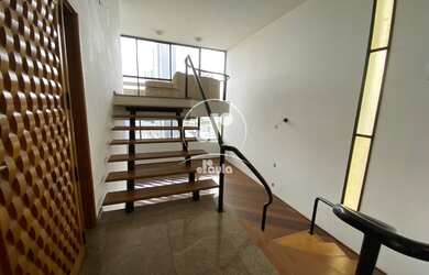 Imagem 4: Centro. Apartamento Alto Padrão com 300 m2. 3 suítes3 salas, 5 banheiros...