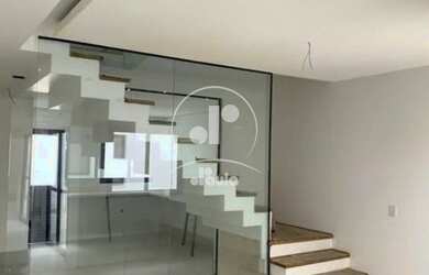 Imagem: A casa possui 3 Dormitórios, 3 Suítes, 5 Banheiros, 5 Vagas