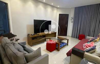 Imagem: A casa possui 4 Dormitórios, 2 Suítes, 4 Vagas na garagem