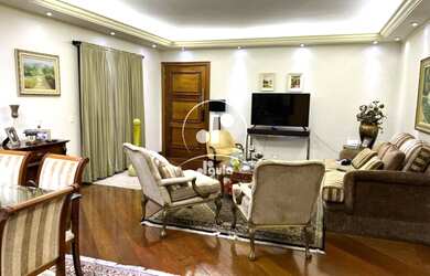 Imagem: O apartamento possui 4 Dormitórios, 2 Suítes, 4 Banheiros