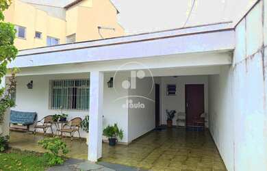 Imagem: A casa possui 3 Dormitórios, 1 Suíte, 3 Banheiros, 2 Vagas