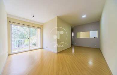 Imagem: O apartamento possui 3 Dormitórios, 1 Banheiro, 1 Vaga na garagem