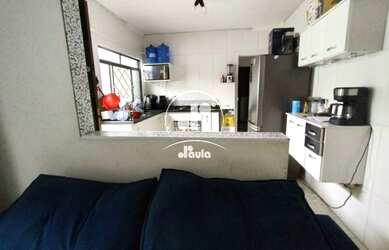 Imagem: A casa possui 2 Dormitórios, 2 Banheiros, 2 Vagas na garagem