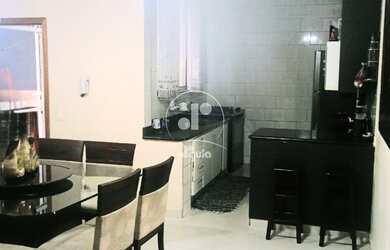 Imagem: A casa possui 3 Dormitórios, 1 Suíte, 2 Banheiros, 3 Vagas