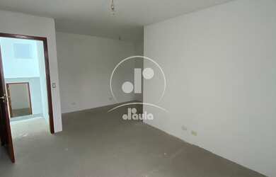 Imagem: A casa possui 3 Dormitórios, 3 Suítes, 6 Banheiros, 4 Vagas