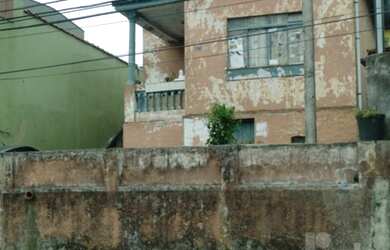 Imagem: Terreno a venda com 450m², com casa antiga - excelente localização