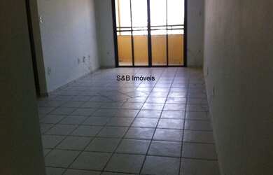 Imagem: O apartamento possui 3 Dormitórios, 1 Suíte, 1 Banheiro, 2