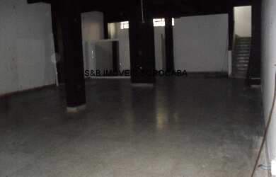 Imagem: A sala comercial possui 2 Banheiros, 300m² de Área Privada