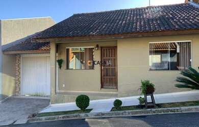 Imagem: A casa em condomínio possui 2 Dormitórios, 1 Banheiro, 2 Vagas