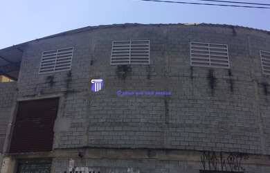 Imagem: O depósito possui 2 Banheiros, 900m² de Área Privada e está