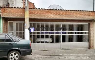 Imagem: A casa possui 4 Dormitórios, 2 Banheiros, 180m² de Área Privada