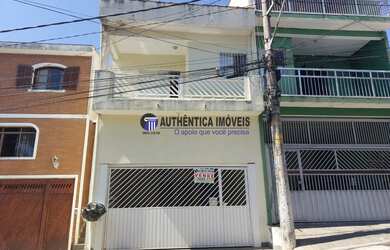 Imagem: A casa possui 3 Dormitórios, 1 Suíte, 3 Banheiros, 2 Vagas