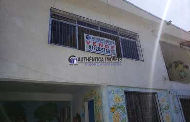 Imagem: A casa possui 3 Dormitórios, 1 Suíte, 3 Banheiros, 4 Vagas