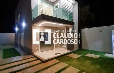 Imagem: A casa possui 3 Dormitórios, 3 Suítes, 3 Banheiros e 4 Vagas