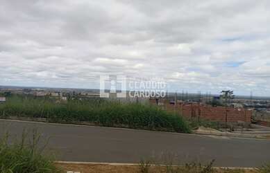 Imagem: O terreno possui 140m² de Área e está localizado em Zabelê