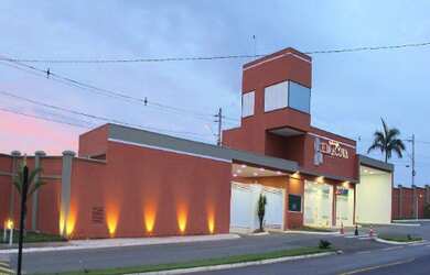 Imagem: O terreno possui 1.200m² de Área Privada e está localizado