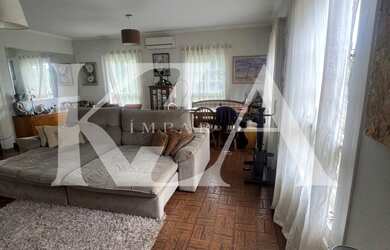 Imagem: A casa em condomínio possui 3 Dormitórios, 2 Suítes, 4 Banheiros