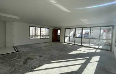 Imagem: O apartamento à venda possui 3 Dormitórios, 3 Suítes, 5 Banheiros