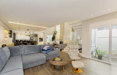 Imagem 9: Casa 4 dormitórios à Venda no Condomínio Residencial Boulevard Bacacheri...