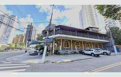 Imagem: A sala comercial possui 6 Banheiros, 32 Vagas na garagem, 1.368m²