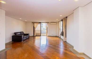 Imagem: O apartamento possui 4 Dormitórios, 2 Suítes, 5 Banheiros