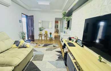 Imagem: A casa possui 3 Dormitórios, 1 Suíte, 4 Banheiros, 2 Vagas