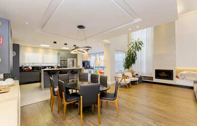 Imagem 13: Casa à Venda em Condomínio, Bairro Tingui, Curitiba/PR, com 460m²,...