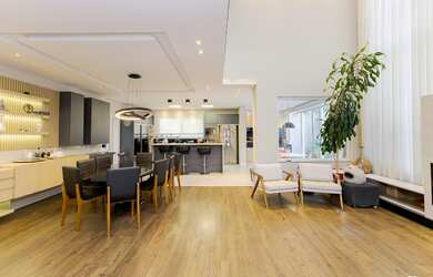 Imagem 14: Casa à Venda em Condomínio, Bairro Tingui, Curitiba/PR, com 460m²,...