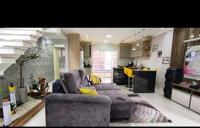 Imagem: A casa possui 3 Dormitórios, 1 Suíte, 4 Banheiros, 2 Vagas