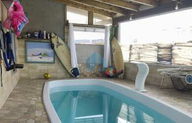 Imagem: A casa à venda possui 3 Dormitórios, 6 Banheiros, 1 Vaga na