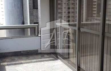 Imagem: O apartamento possui 4 Dormitórios, 2 Suítes, 3 Banheiros