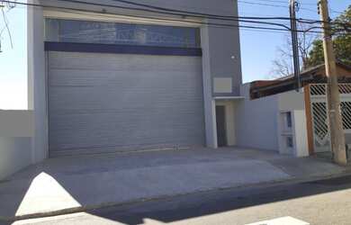 Imagem: O depósito possui 3 Banheiros, 4 Vagas na garagem, 328m² de