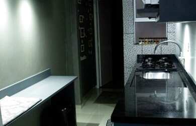 Imagem: A casa em condomínio possui 2 Dormitórios, 1 Suíte, 2 Banheiros