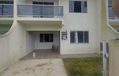 Imagem: A casa possui 3 Dormitórios, 1 Suíte, 2 Vagas na garagem