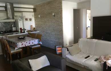 Imagem: O apartamento possui 2 Dormitórios, 1 Suíte, 2 Banheiros