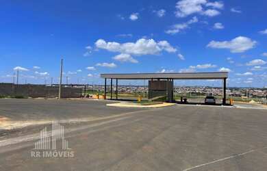 Imagem: O terreno possui 464m² de Área Privada e está localizado